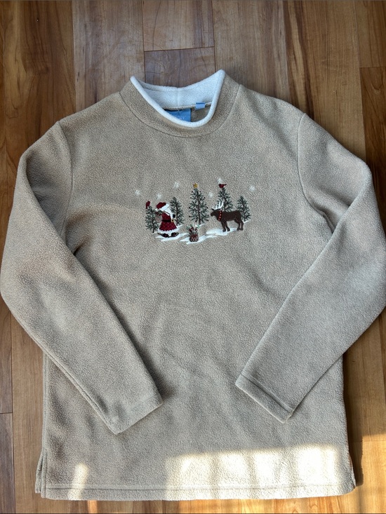 croft & barrow Sweaters - VINTAGE Beige Holiday Fleece Sweater with Embroidered Winter Scene